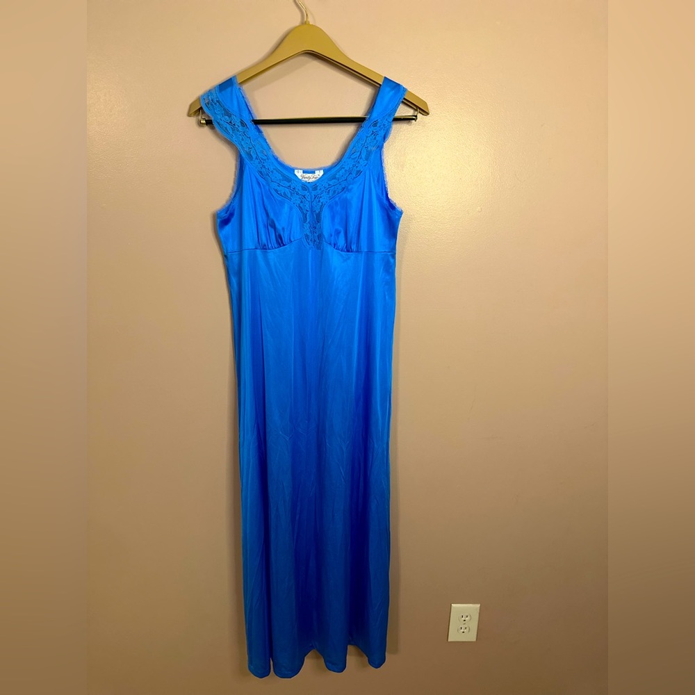 Vanity Fair nighty